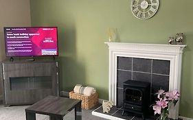 Home From Home, 3 Bedroom House In Hawick